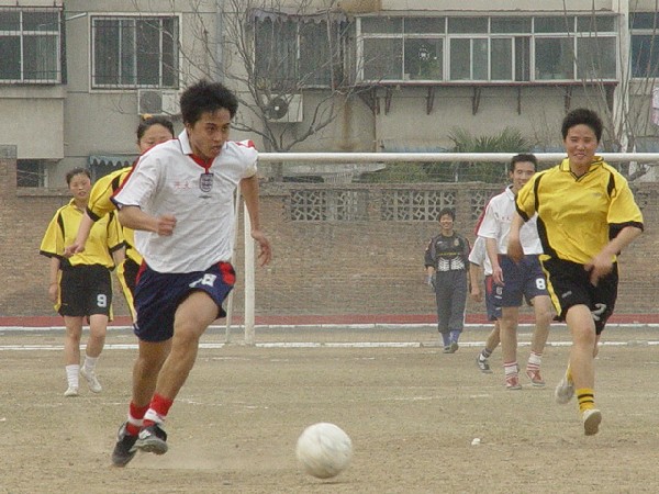 晉安路校區運動場一角